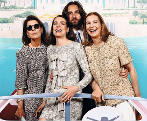 carole-bouquet-et-caroline-de-monaco-divisees-ce-comportement-qui-fait-jaser