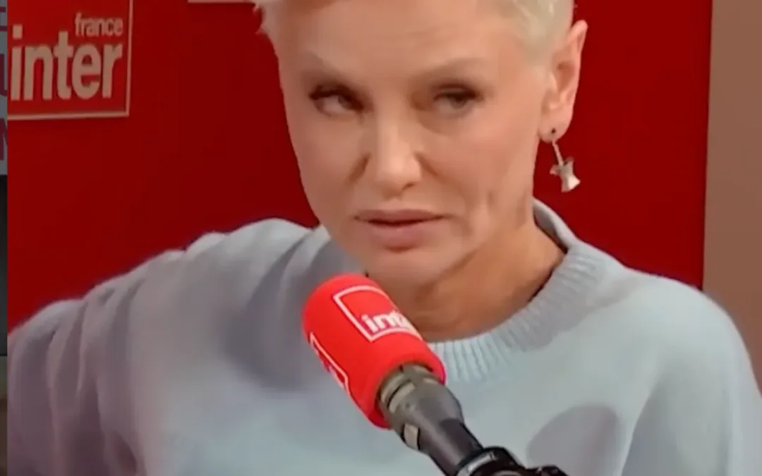 Adriana Karembeu : pourquoi a-t-elle osé le « coup de tondeuse » à 54 ans ?