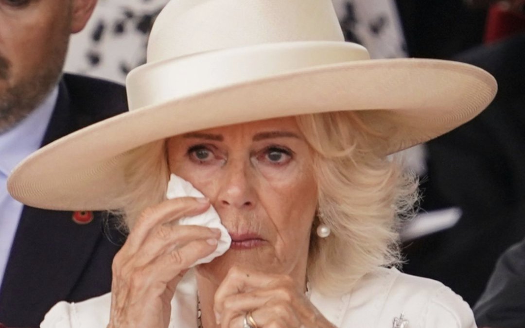 Les bijoux de la Reine Camilla « volés » dans une station-service sur l'autoroute