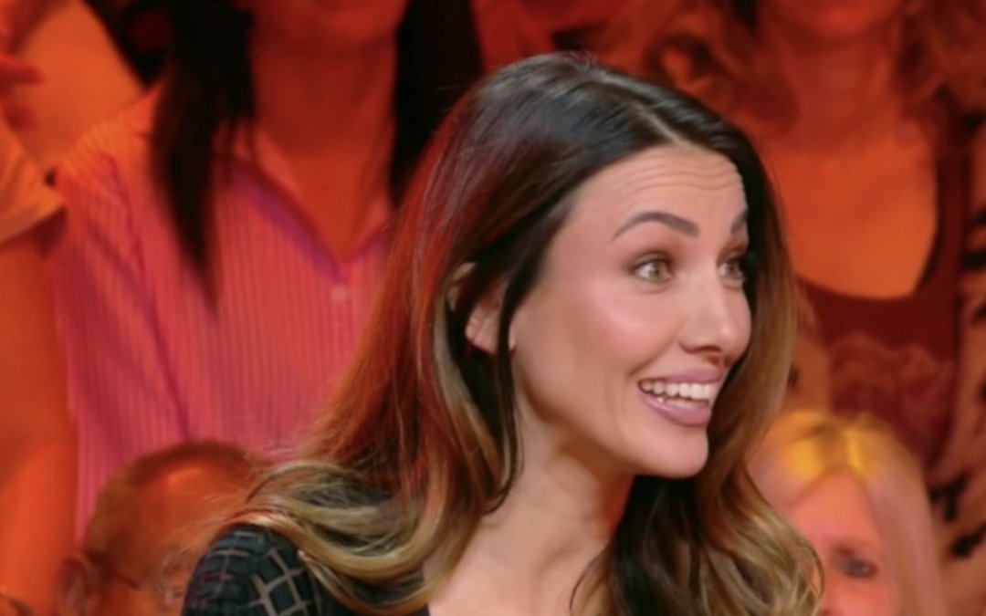 Delphine Wespiser et Cyril Hanouna : gêne palpable, que se passe-t-il entre eux ?