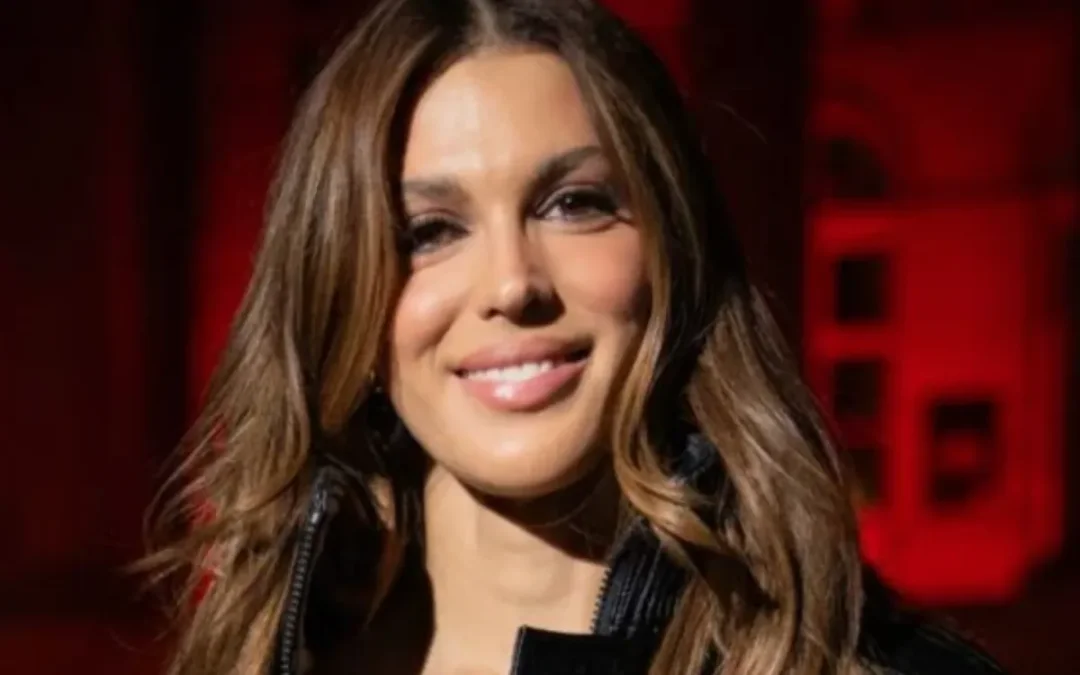 En tribune, Iris Mittenaere confirme : son couple avec Antoine Dupont tient bon !