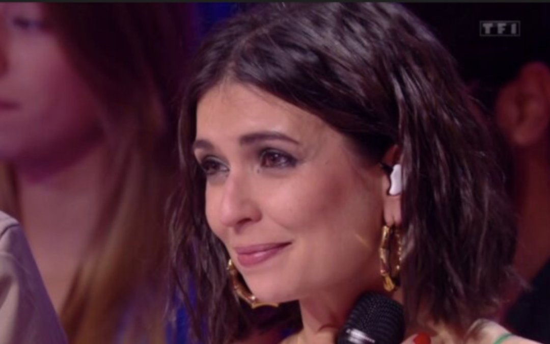 Hommage de trop ? Lucie Bernardoni sous le feu des critiques