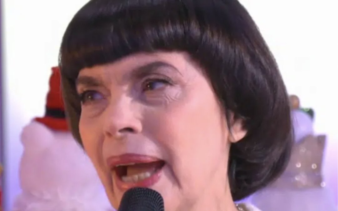  Mireille Mathieu fond en larmes dans « Les 12 coups de midi » en évoquant sa maman disparue et son hommage « secrète » !