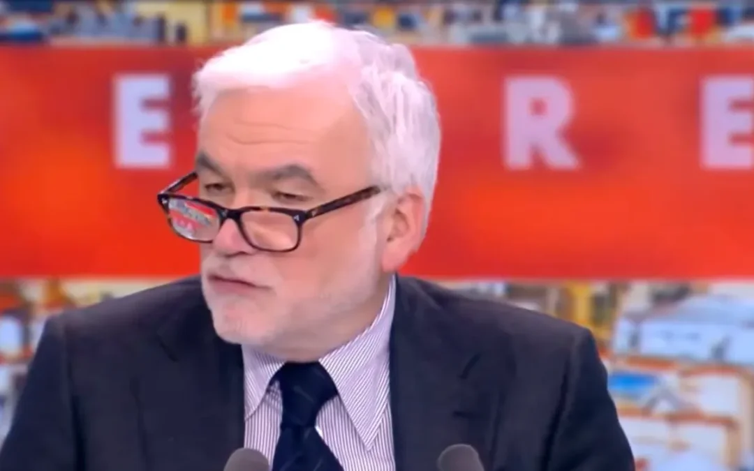 Pascal Praud brise enfin le silence sur le séisme Sonia Mabrouk