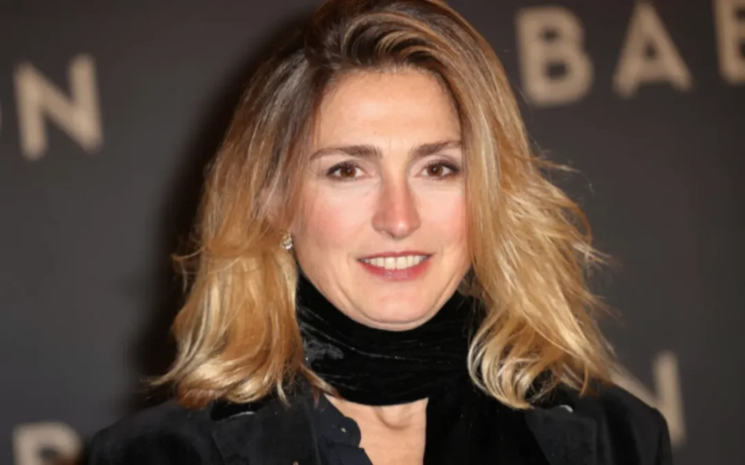 Pourquoi Julie Gayet était absente aux funérailles de Bruno Salomone ?