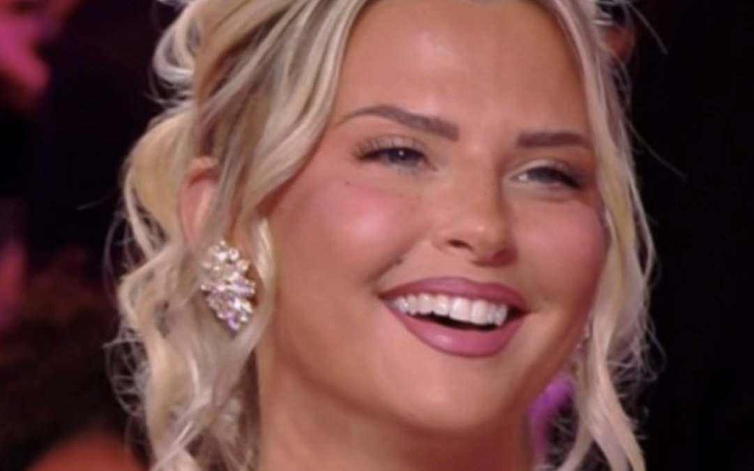 Kelly Vedovelli : pourquoi elle n'a encore jamais vu l'émission de Cyril Hanouna sur W9 ?