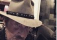 Johnny et Laeticia Hallyday se lâchent sur le tube « Despacito » pour les 13 ans de Jade (vidéo)