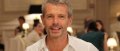 Loin de la dépression, Lambert Wilson savoure la solitude à Paris