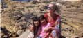 Loin de Johnny Hallyday, Laeticia se la coule douce avec ses filles en Bretagne (photo)