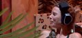 Sylvie Tellier se retrouve avec une grenouille sur les seins dans Fort Boyard (vidéo)