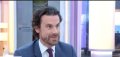 Emma­nuel Macron « le roi du karaoké », selon Mathias Viche­rat, le chéri de Marie Drucker