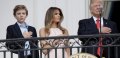 Melania Trump rappelle à l'ordre son mari durant l'hymne américain (vidéo)