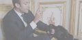 Emmanuel Macron perturbé par son chien en pleine interview avec Der Spiegel 