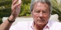 Alain Delon, une épaule pour Valérie Trierweiler après sa rupture avec François Hollande