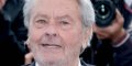 Alain Delon : la question de sa bisexualité relancée