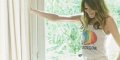 Carla Bruni ultra mince, une silhouette filiforme pour annoncer un projet (photo)