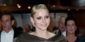 Charlène de Monaco surprend avec un nouveau look : cheveux mouillés et maquillage vampy