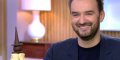 Cyril Lignac, avec bébé, il oublie son fiasco à Saint-Tropez