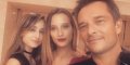 Ilona et Emma Smet n'oublient pas leur papa pour la fête des pères (photo)