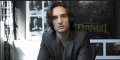 Dimitri Rassam joue les maitres nageurs avec Raphaël, le fils de Charlotte Casiraghi