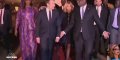 Emmanuel Macron crée le malaise en tenant la main de Macky Sall (vidéo)