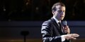 Emmanuel Macron à Chambord : le Président réplique à Jean-Luc Mélenchon