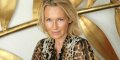 Estelle Lefé­bure topless dans la piscine. Une beauté éclatante sur Instagram