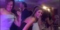 Iris mittenaere fait la fofolle avec sa maman lors d'une fête de mariage (photo)