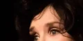 Isabelle Adjani renouvelle son soutien à Salman Rushdie, qui a frôlé le pire après une agression