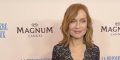 Isabelle Huppert : Mal à l'aise au photocall de "La Prisonnière de Bordeaux (vidéo)
