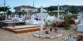 Johnny Hally­day - voilà ce qui figu­rera sur sa pierre tombale
