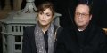 Julie Gayet ses fans lui demandent de signer « François Hollande »