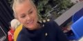 Laeticia Hallyday : un soutien de Tom Hanks face à la catastrophe