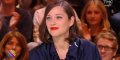 Marion Cotillard change de style et vire au blond platine