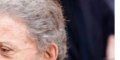 Michel Drucker s'étouffe dans ses sanglots à cause d'Evelyne Dhéliat