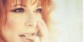 Mylène Farmer « chassée » par ses voisins, sacrifice pour Benoît Di Sabatino