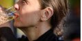 Amélie Nothomb, une passion immodérée pour le champagne ! (photo)
