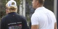 Les fesses de la cousine du prince William pelotées en public (photo)