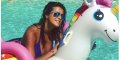Karine Ferri s'affiche sublime dans une piscine, un mois après son accouchement (photo)