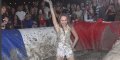 Lily-Rose Depp se lâche dans un combat de boue (photo)