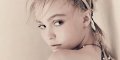 Lily-Rose Depp provoque en s'affichant topless en Une de Vogue (photo)
