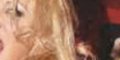 Pamela Anderson « mord » Adil Rami, cette attitude bizarre en public (photo)