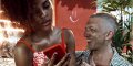 Vincent Cassel et Tina Kunakey s'éclatent au Brésil (photos)