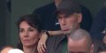Acclamé à Roland-Garros, Zinédine Zidane fait la tête (vidéo)
