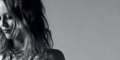 Vanessa Paradis fusionnelle avec Samuel Benchetrit, elle le place sous surveillance