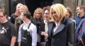 Brigitte Macron très complice avec les enfants lors d'un déplacement à Nantes