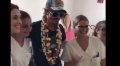 Johnny Depp joue les pirates au grand cœur dans un hôpital de Vancouver (vidéo)