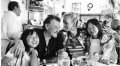 Face à la maladie, le clan Johnny Hallyday affiche son unité (vidéo)