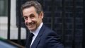 Nicolas Sarkozy fait poireauter Cyril Hanouna