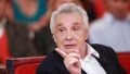 Michel Sardou évoque la mala­die qui l'a empê­ché de chan­ter pendant trois ans